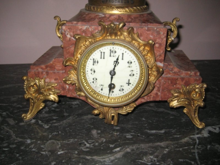 Orologio da tavolo in marmo ed antimonio, Liberty – ANTIQUARIEIN